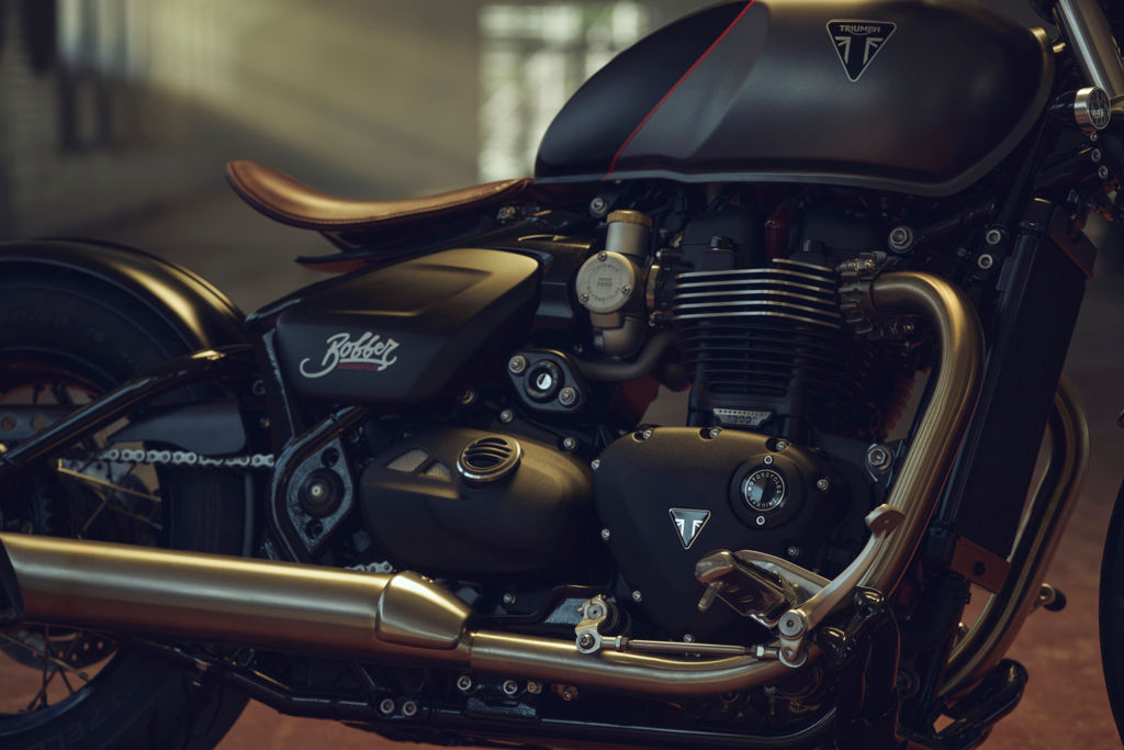 אופנוע בובר במשקל 251 ק״ג - Bobber 1200