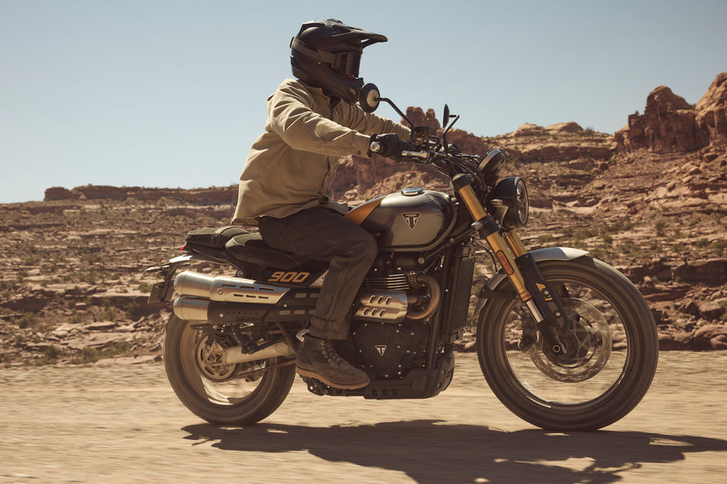 סקרמבלר 900 סמ״ק בנסיעה - Scrambler 900