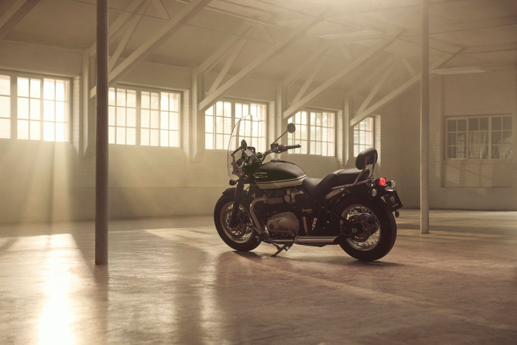 Speedmaster 1200 - אופנוע קרוזר קלאסי, מבט צד ופרופיל