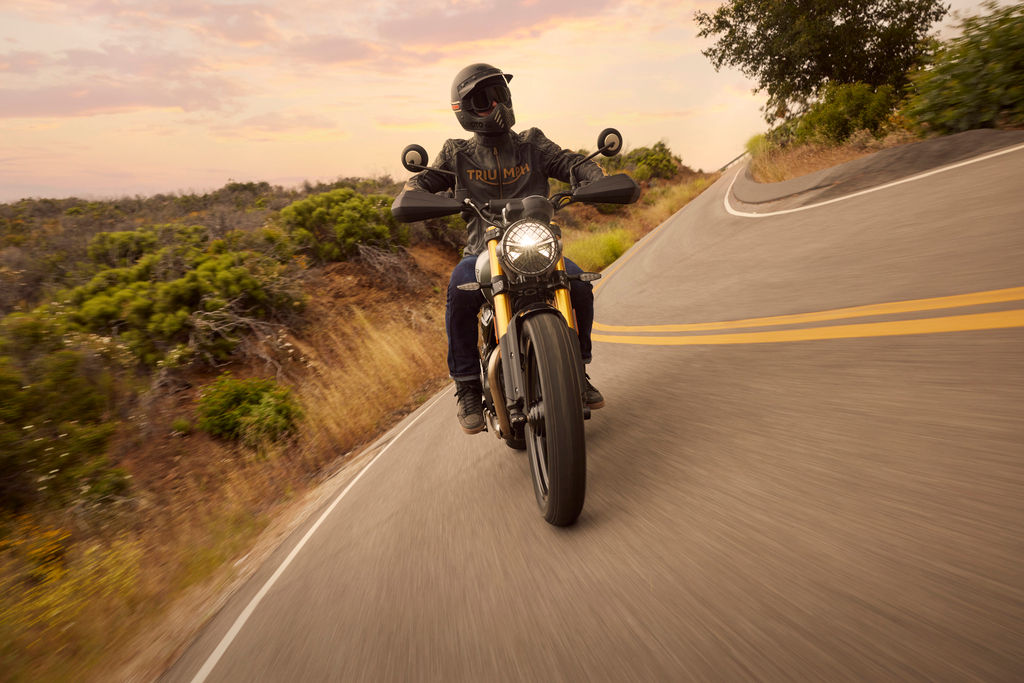 Scrambler 400 X - סקרמבלר בגובה מושב 835 מ״מ