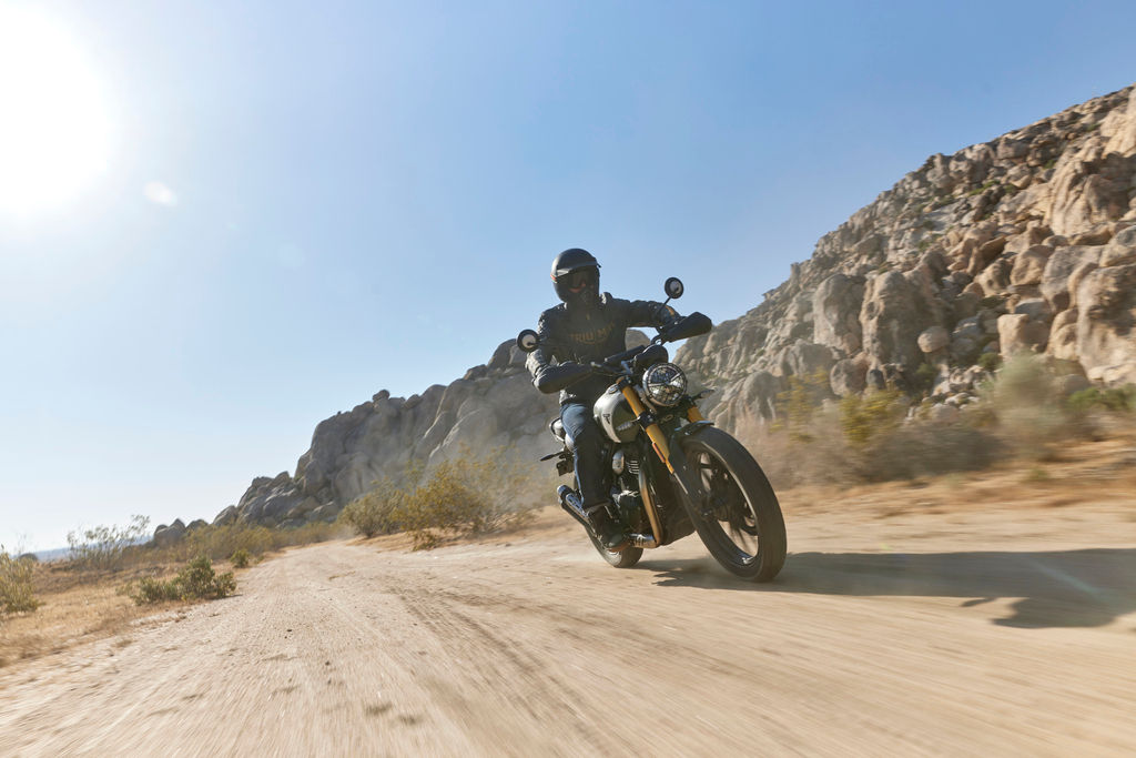 סקרמבלר עם אביזרים מקוריים - Scrambler 400 X