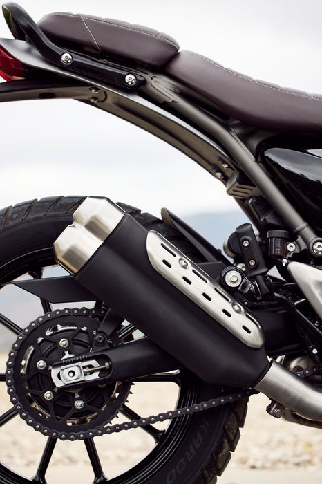סקרמבלר - Scrambler 400 X, גלגלים ומערכת בלימה